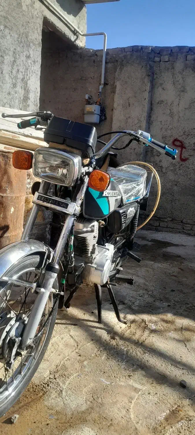موتور۱۲۵ مدل۱۳۹۰|موتورسیکلت|فاضل آباد, |دیوار
