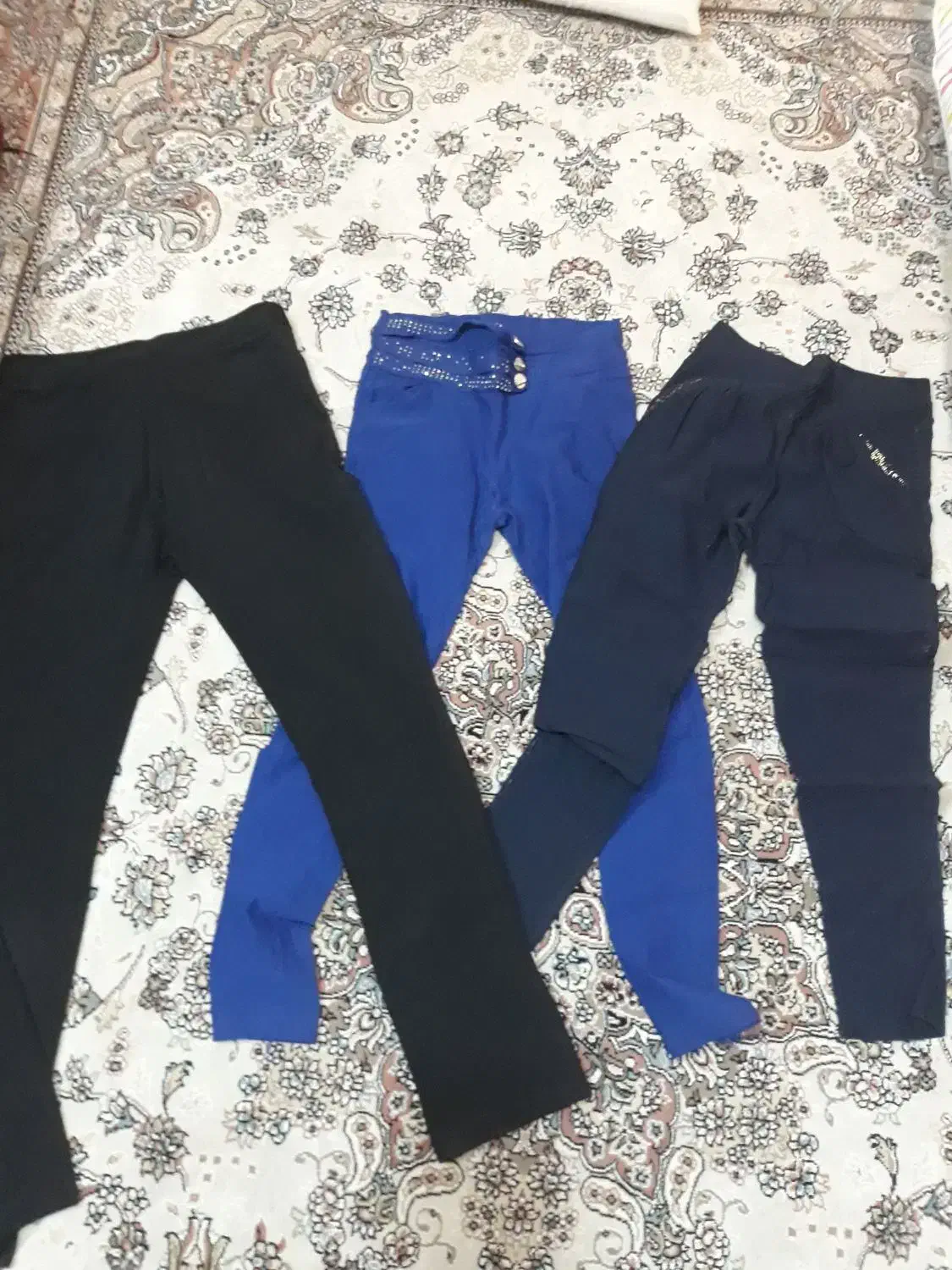 لباس|لباس|مشهد, عامل|دیوار