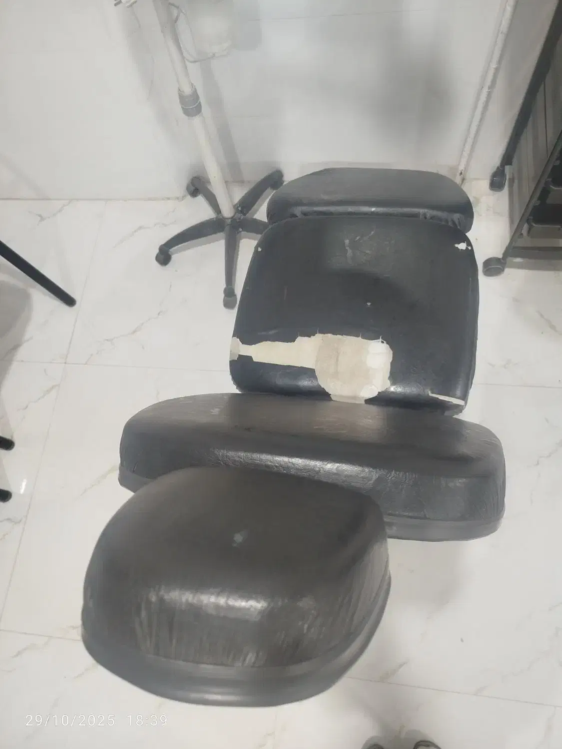 لوازم آرایشگاه زنانه|آرایشگاه و سالن‌های زیبایی|قائن, |دیوار