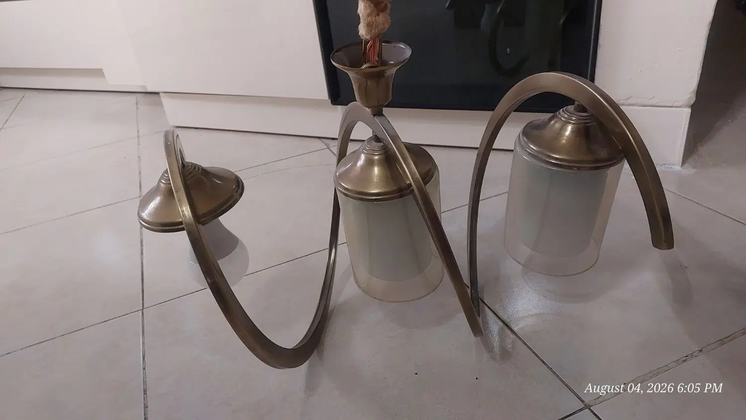 لوستر لهستانی سه شعله|لوستر و چراغ آویز|شیراز, چوگیاه|دیوار