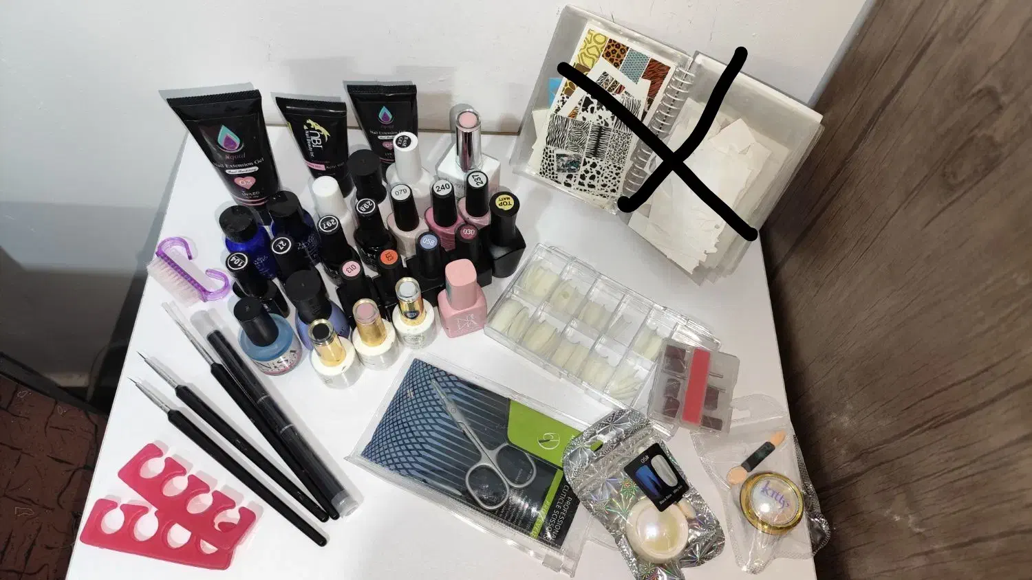 لوازم کاشت ناخن|آرایشگاه و سالن‌های زیبایی|مشهد, کوی المهدی|دیوار