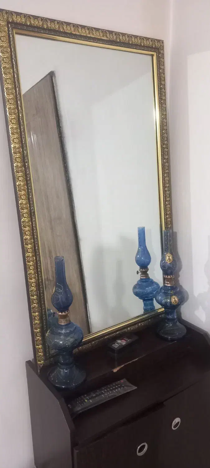 اینه|آینه|مشهد, حضرت حجت|دیوار