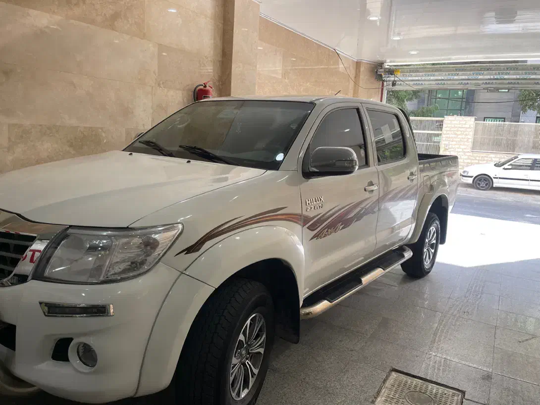 هایلوکس مدل ۲۰۱۲بلند ماشین خیلی تمیزه|خودرو سواری و وانت|زاهدان, |دیوار