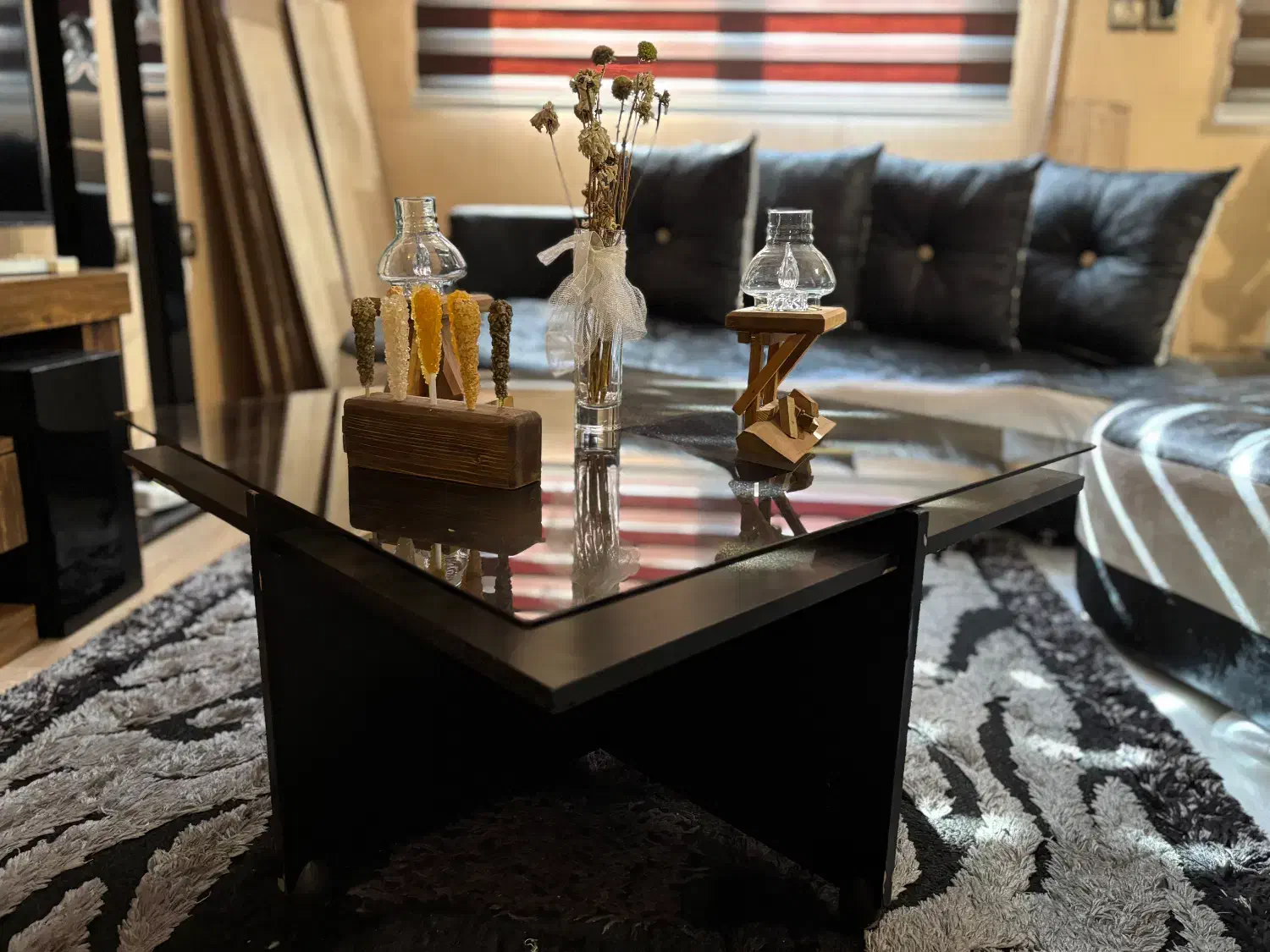 میز جلو مبلی به همراه سه عدد میز عسلی|مبلمان خانگی و میز عسلی|قزوین, |دیوار