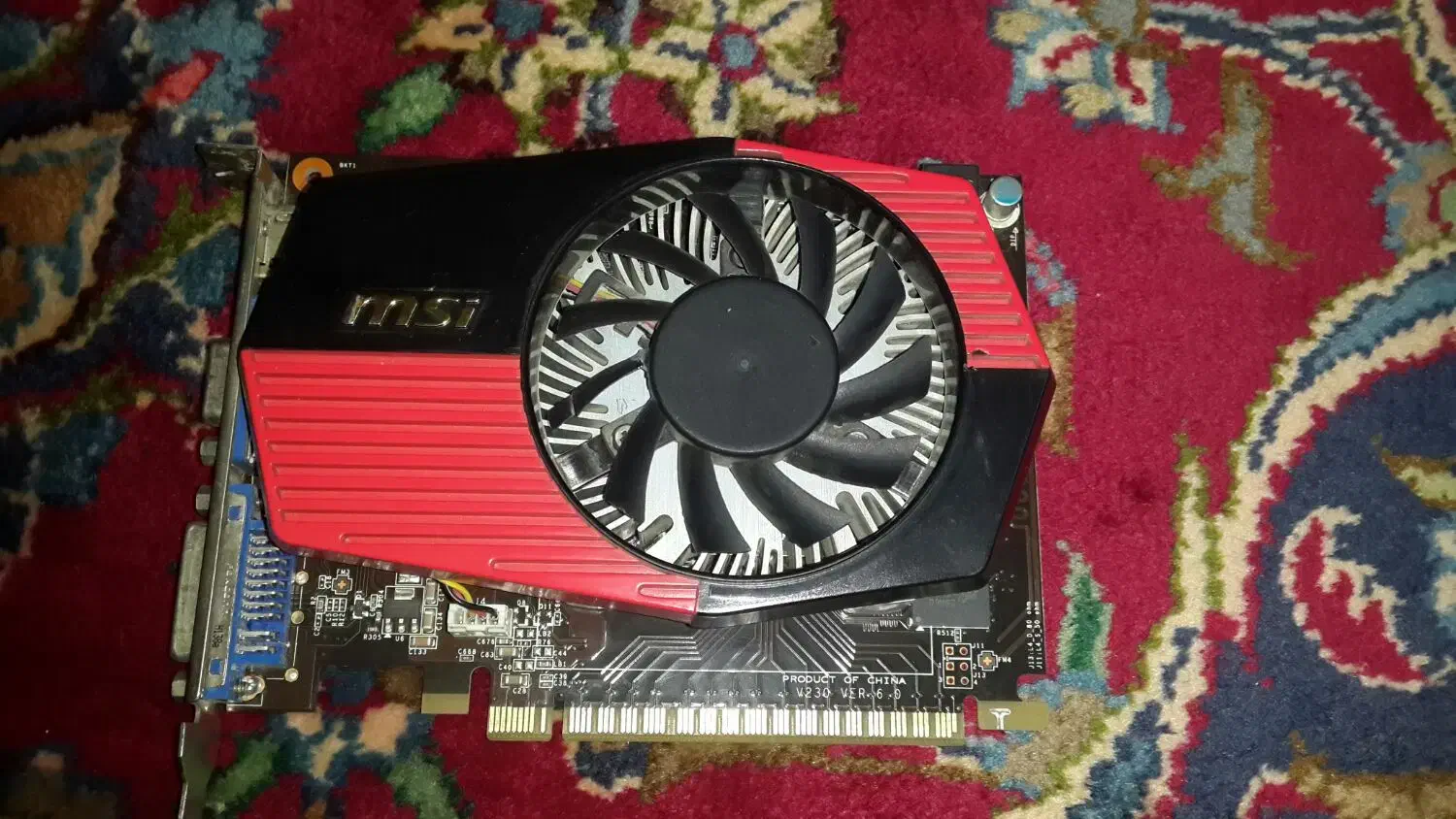 گرافیک 2 گیگ ddr3 و 1گیگ ddr3|قطعات و لوازم جانبی رایانه|ملکآباد, |دیوار