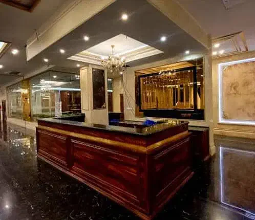 ویـو باز و بدون مشرف در         برج باغ رونیکـا