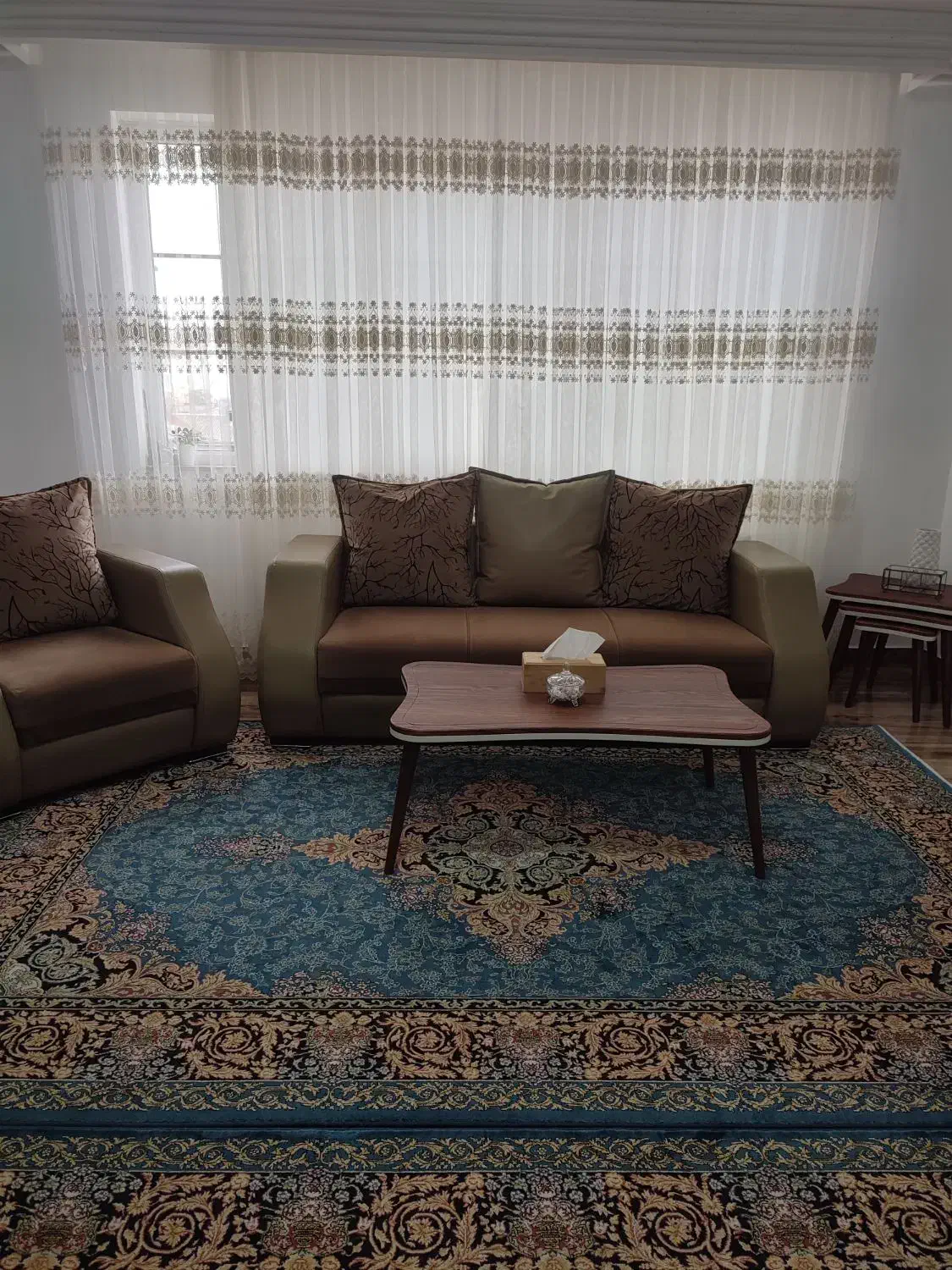 با سلام یک دست مبل 7 نفره تمیز و کم کار شده|مبلمان خانگی و میز عسلی|رشت, دیانتی|دیوار