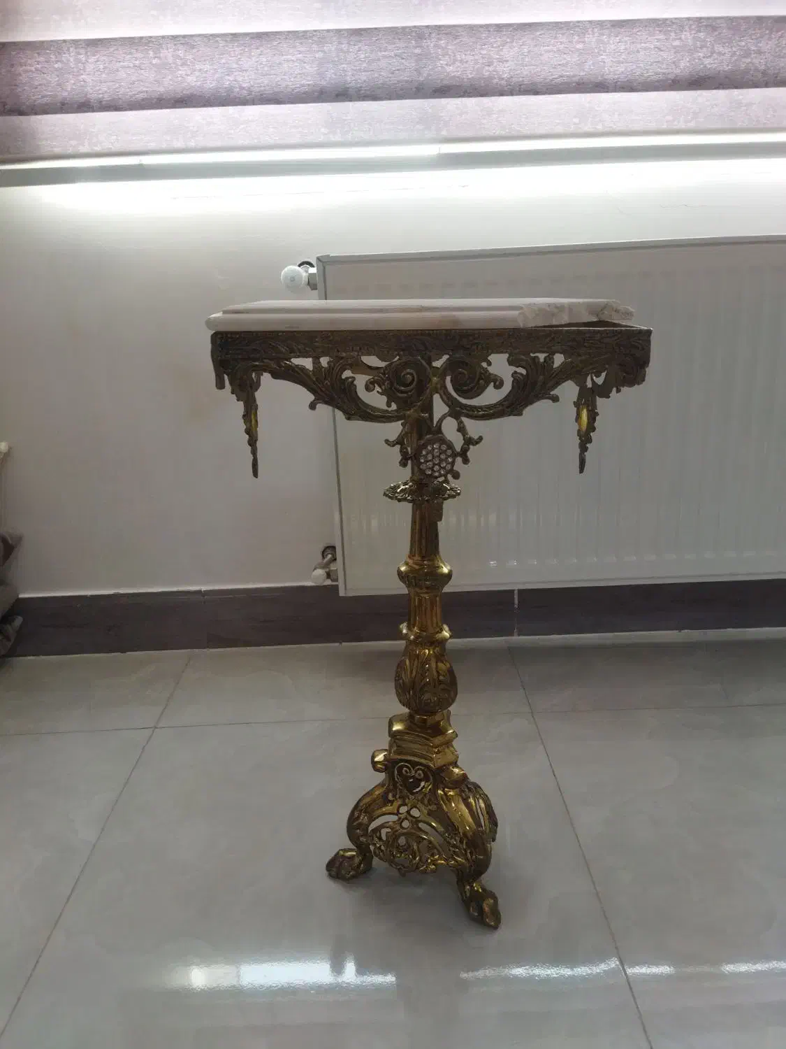 میز کنار سالنی برنز|صنایع دستی و سایر لوازم تزئینی|کرمانشاه, |دیوار