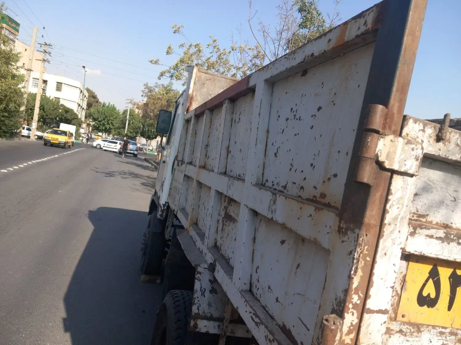 ماشین سنگین کامیون خاور آذرخش|خودرو سنگین|میانه, |دیوار