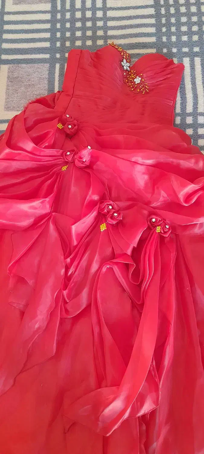 با سلام دوستالباس نامزدی بفروش میرسد|لباس|شوشتر, |دیوار