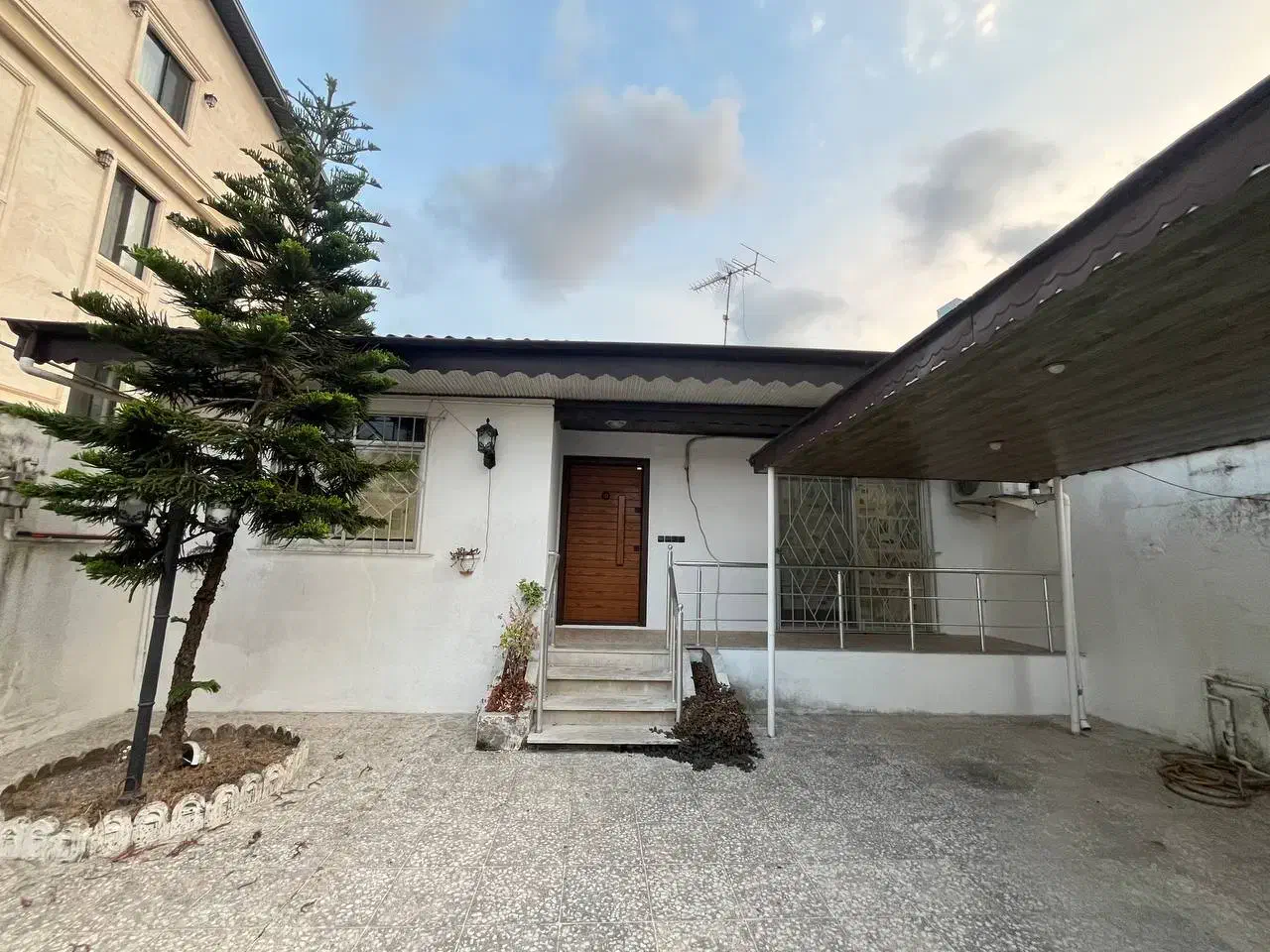 رهن و اجاره ویلایی ۲۰۰ متری در جهانگانی|اجارهٔ خانه و ویلا|بندر انزلی, جهانگانی|دیوار