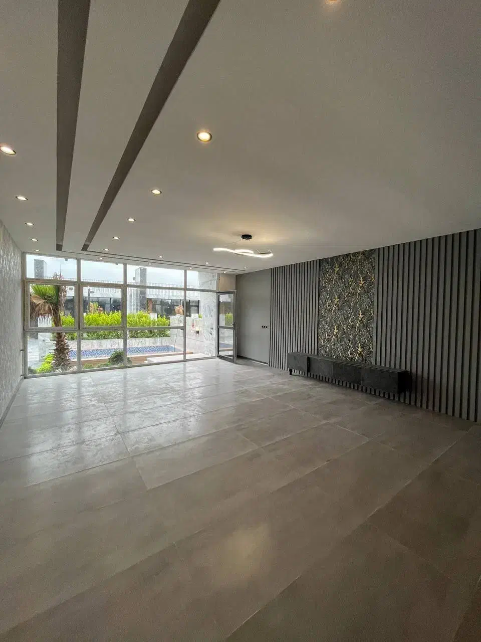 باغ ویلا استخردار ۲۷۰ متری سندتک‌برگ شهرکی|فروش خانه و ویلا|عباس‌آباد, |دیوار