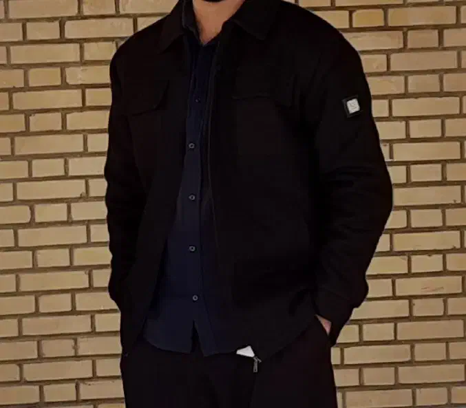 کاپشن فوتر|لباس|بروجن, |دیوار