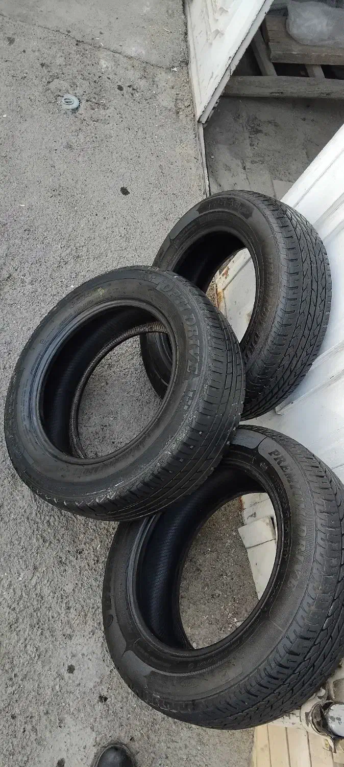 سلام 3عددلاستیک سمند|قطعات یدکی و لوازم جانبی|کاشان, قطب راوندی|دیوار