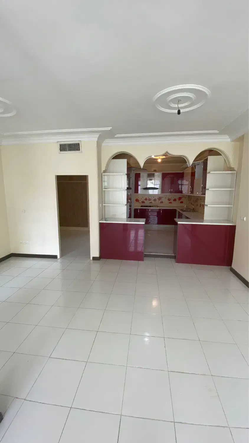 ۸۵ متر والفجرافسریه/ویلایی/بازسازی کامل