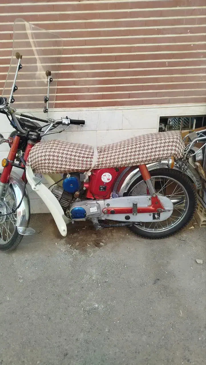 یاماها۱۰۰ ۹۰s درصدفابریک تمیزخوش رخ|موتورسیکلت|قم, قلعه یزدیها|دیوار