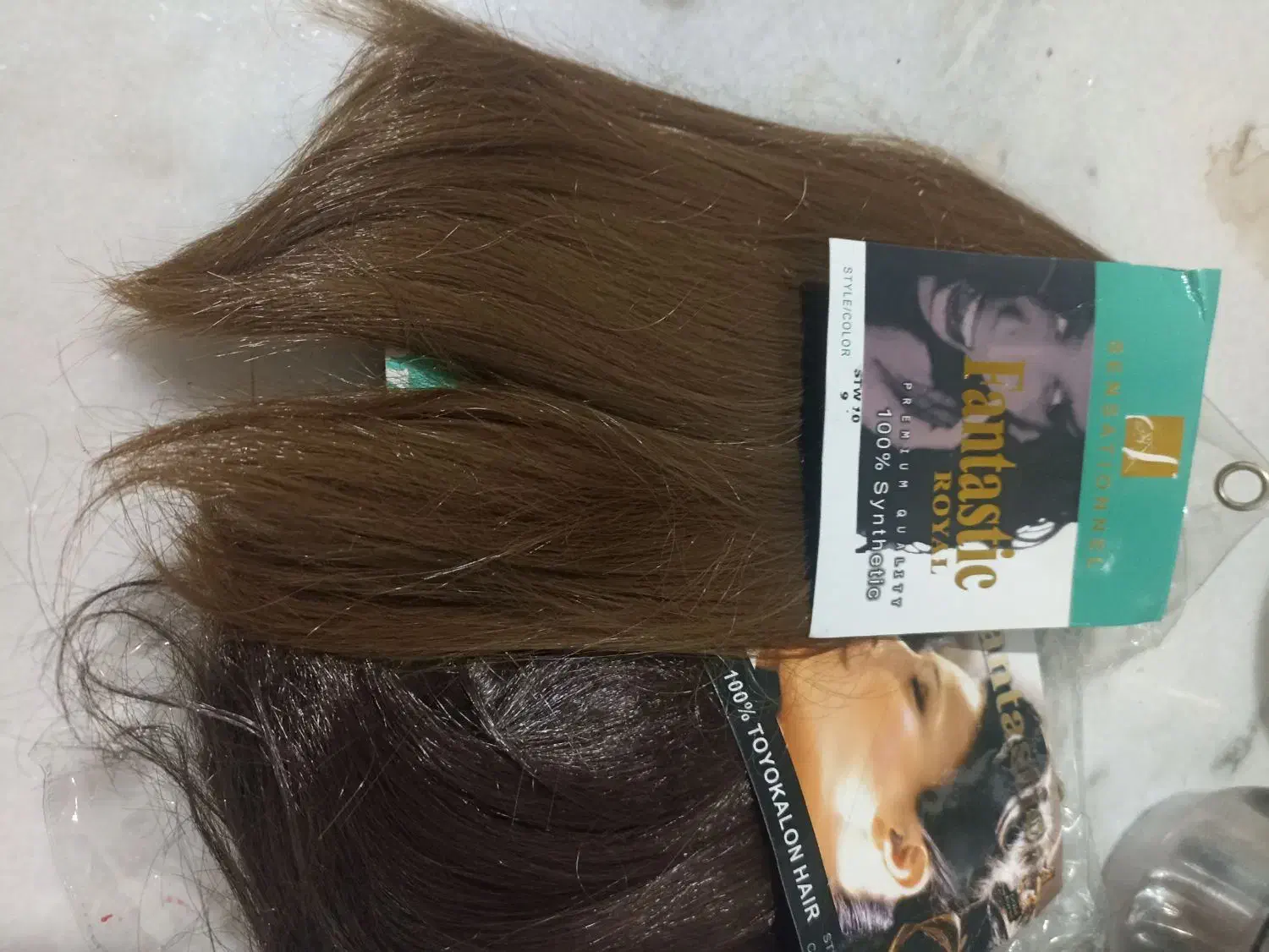 سه عدد مو مصنویی نواستفاده نشده|آرایشی، بهداشتی، درمانی|صحنه, |دیوار