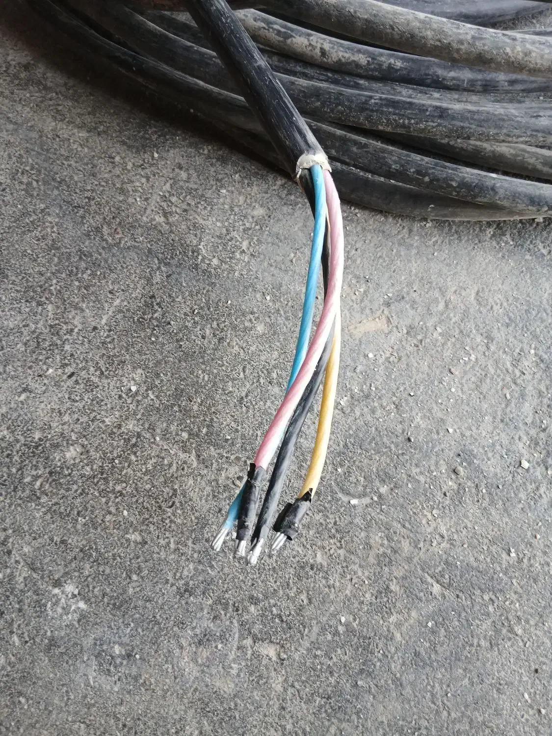 کابل سه فاز الومنیوم|مصالح و تجهیزات ساختمان|گلپایگان, |دیوار