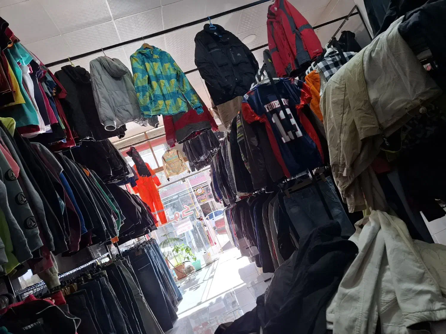 فروشنده خانم|استخدام بازاریابی و فروش|ازنا, |دیوار