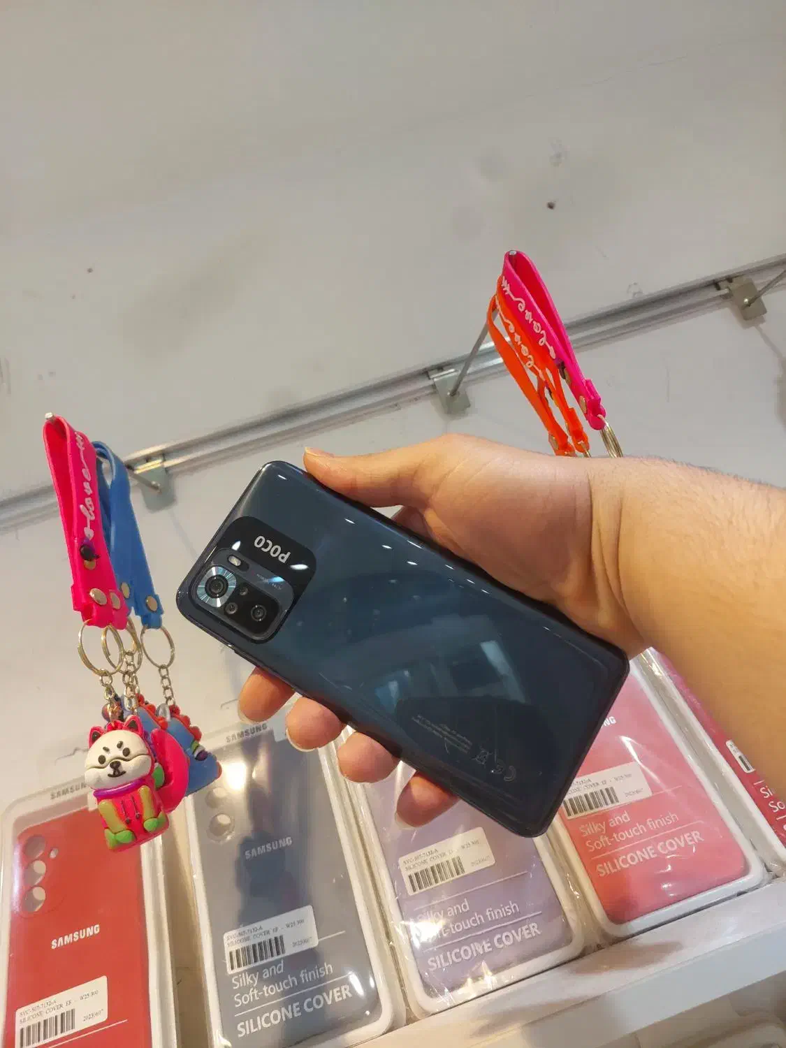 شیائومیpocom5s256فقط روشن شده همراه هدیه1 سرور1ماه|موبایل|قم, عمار یاسر|دیوار