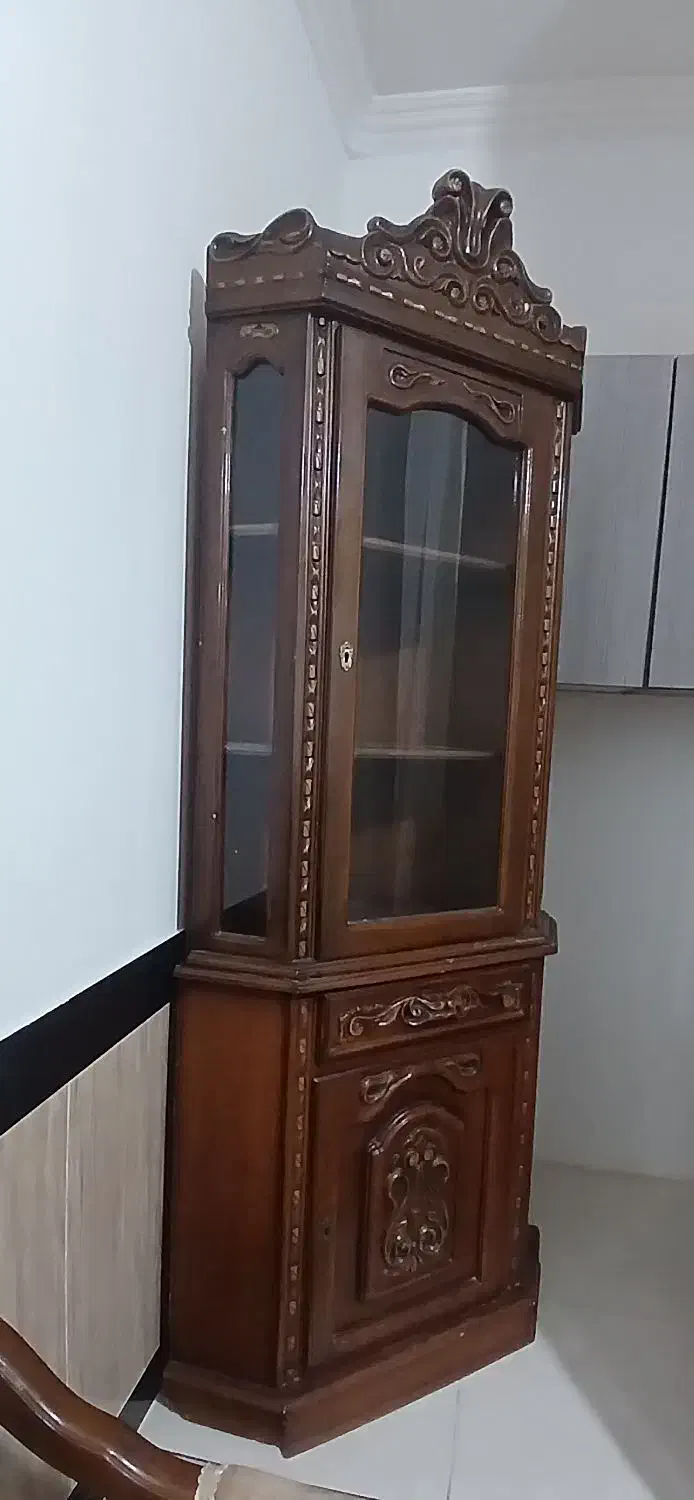 وسایل منزل کلی دارم|بوفه، ویترین، کنسول|بهشهر, |دیوار