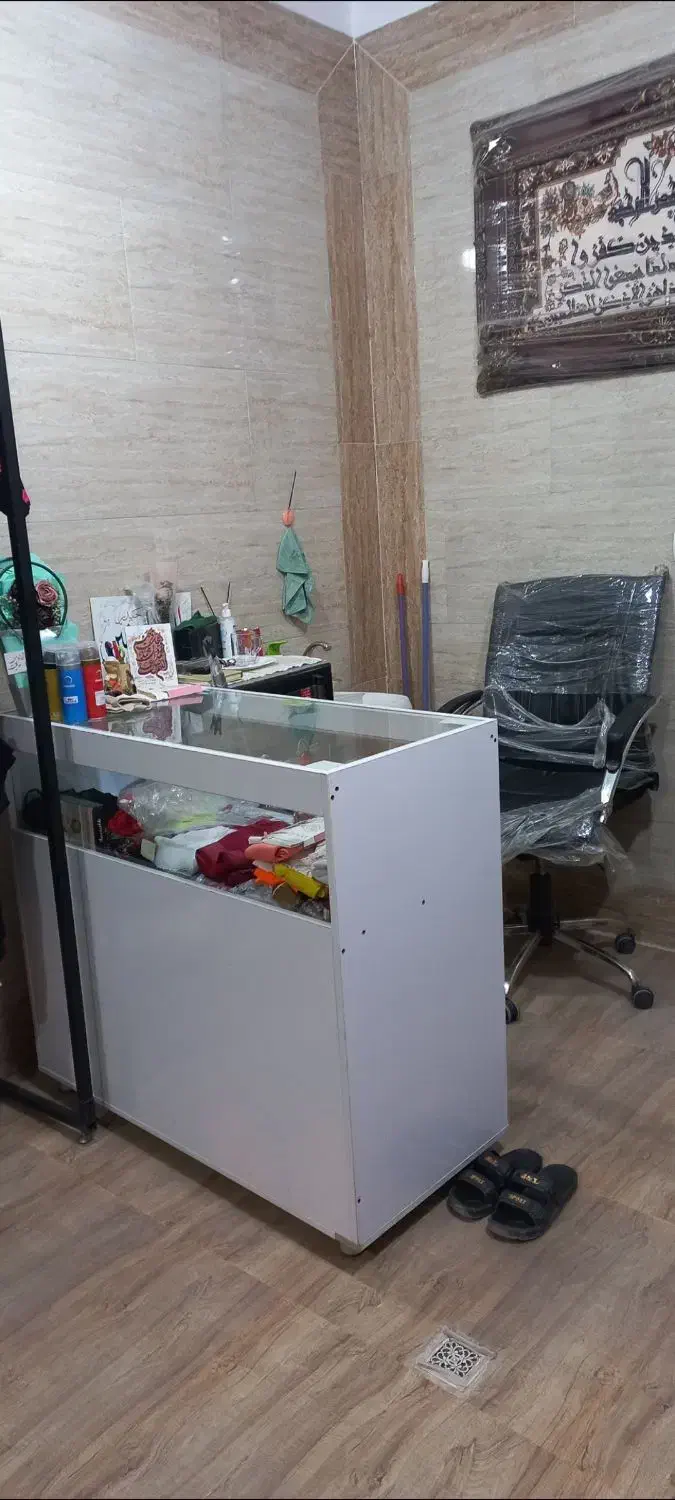 فروش تمام وسایل و لوازم مغازه لباس فروشی|فروشگاه و مغازه|قم, شهرک فاطمیه|دیوار