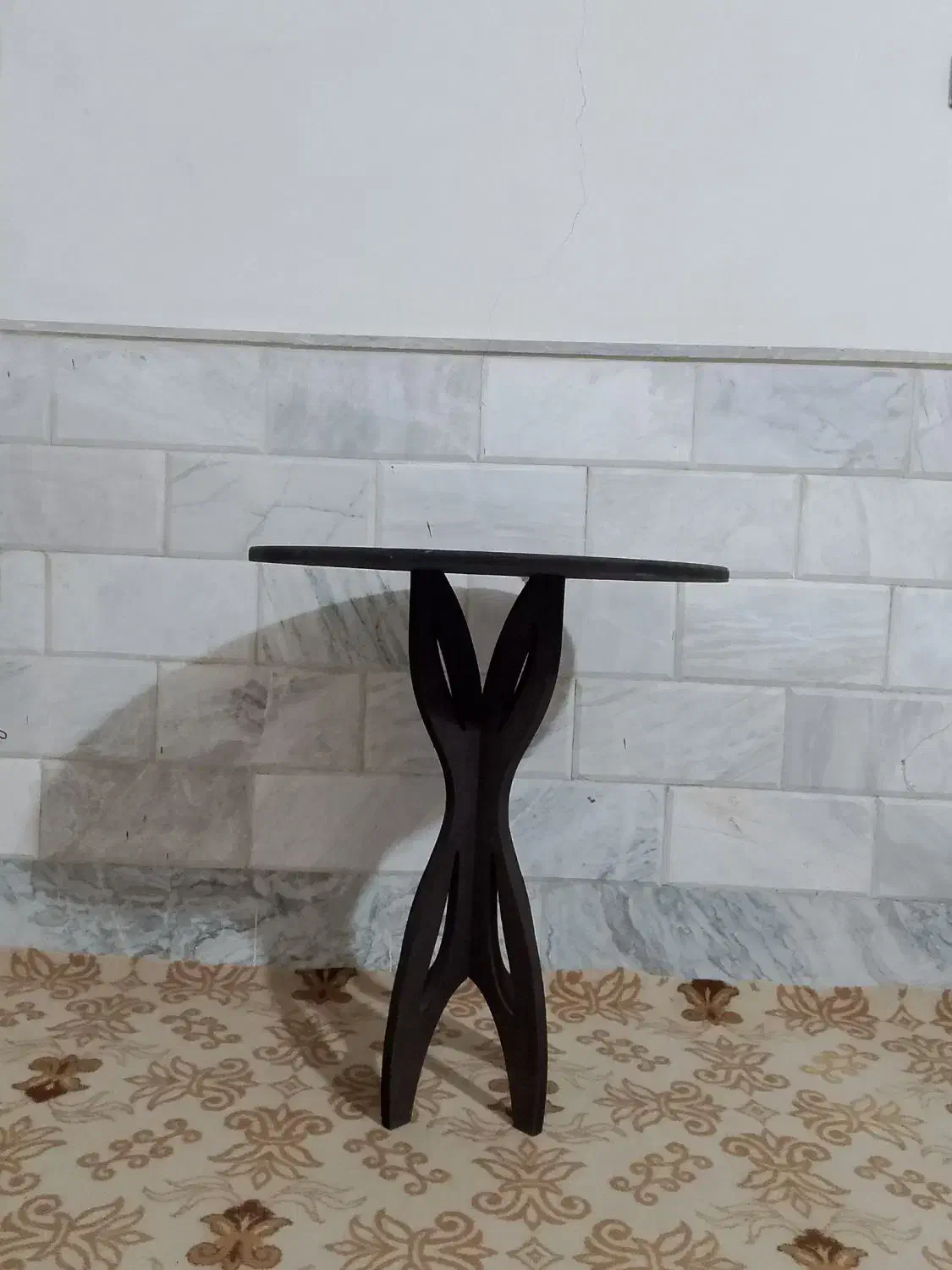 میز خاطره|میز تلفن|کنگاور, |دیوار