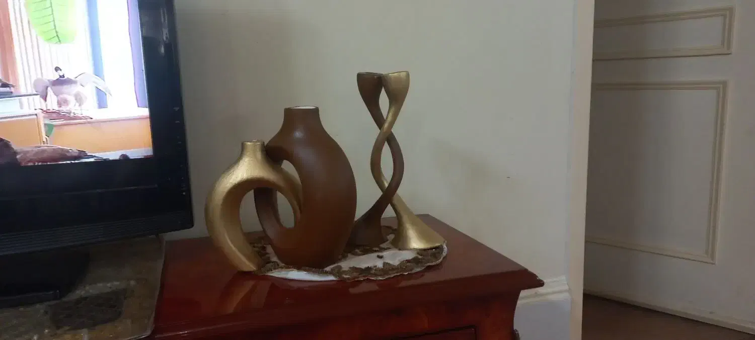 گل و گلدان|گل مصنوعی|قم, باغ شریفی|دیوار