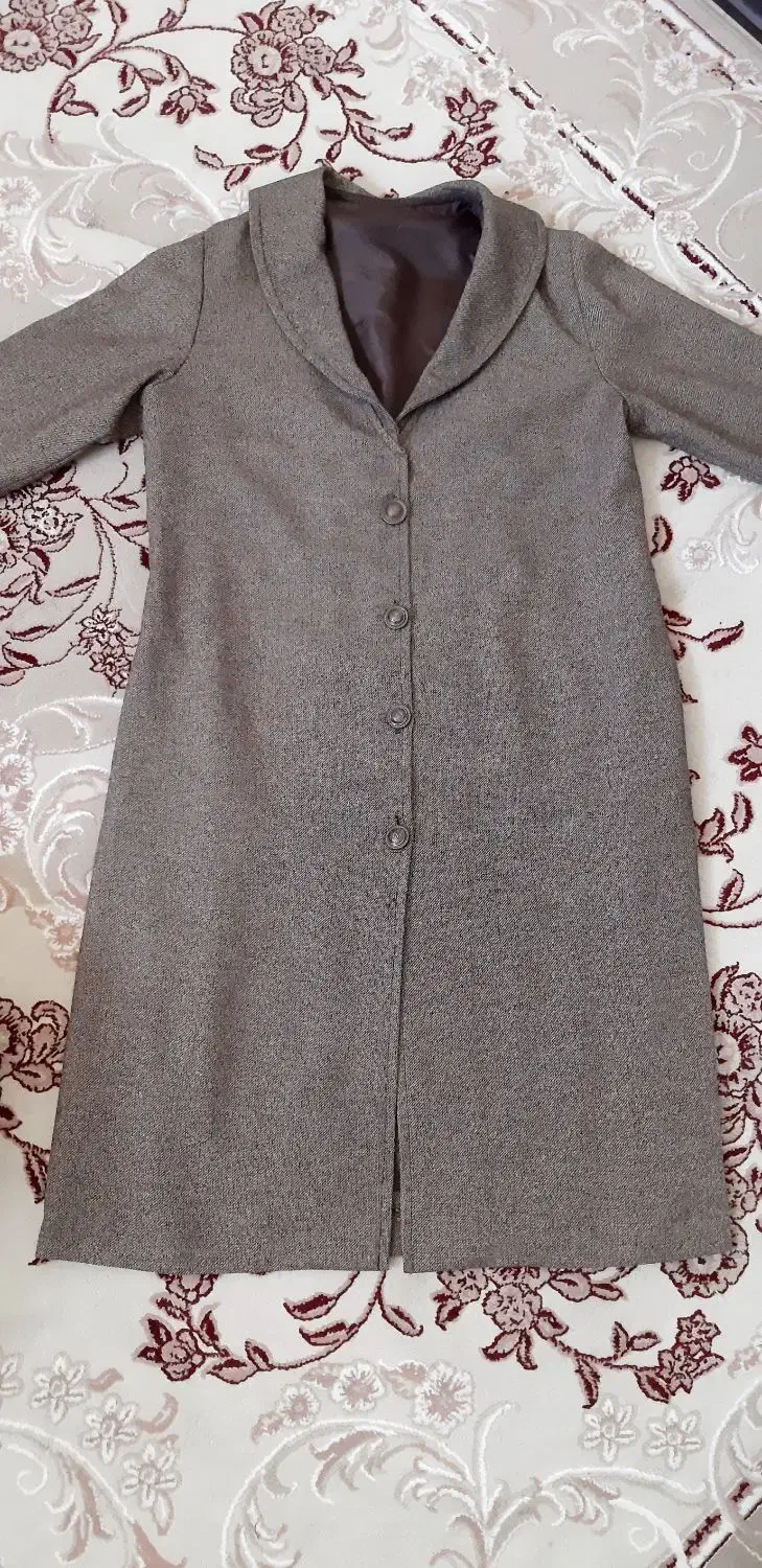 تعدادی پالتو و لباس برای بارداری سایز بزرگ|لباس|اصفهان, فرح آباد|دیوار