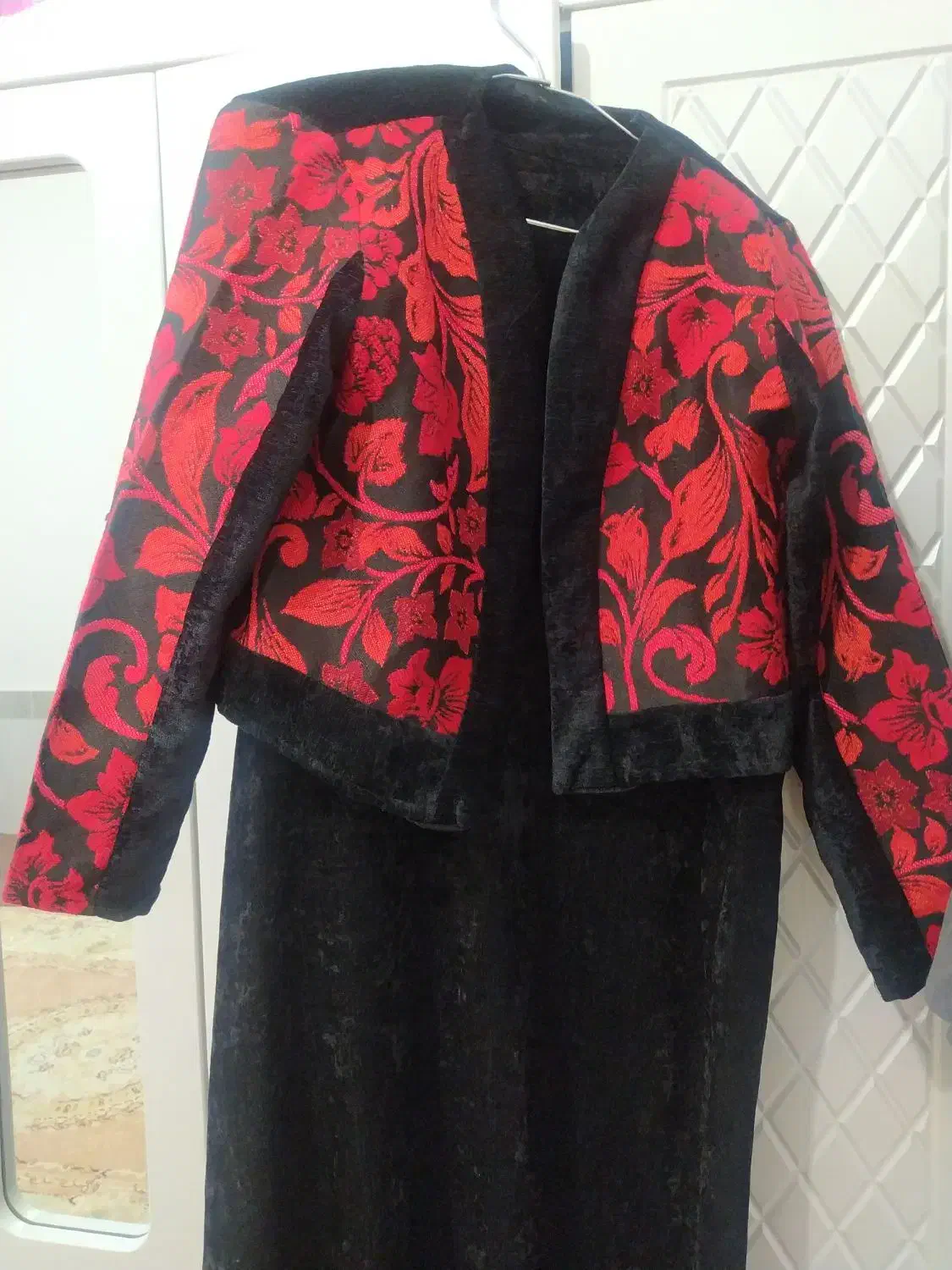 مانتومجلسی|لباس|گنبد کاووس, |دیوار