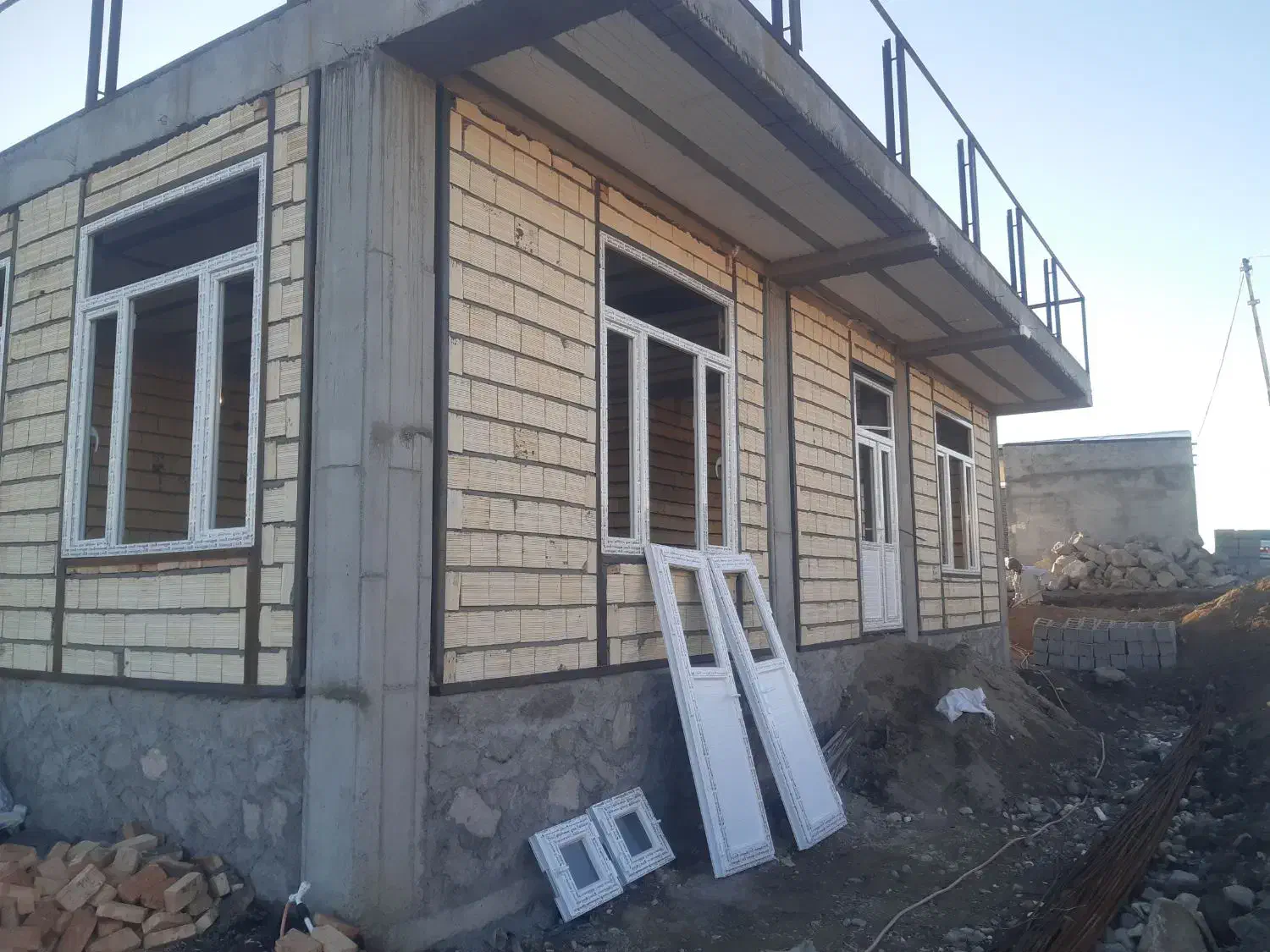 تولید درب پنجره upvc وشیشه دوجداره ته|مصالح و تجهیزات ساختمان|مشگین شهر, |دیوار