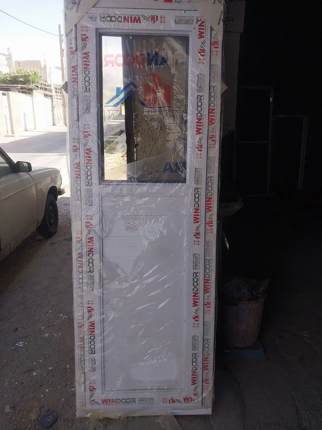 انواع درب و پنجره|خدمات پیشه و مهارت|نهاوند, |دیوار