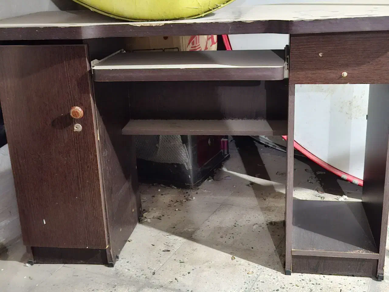 میز تحریر قهوه ای سوخته|میز تحریر و کامپیوتر|نسیم‌شهر, |دیوار