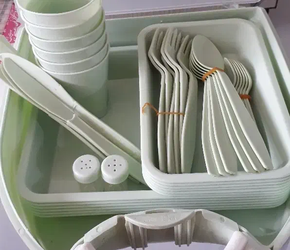 سرویس مسافرتی|ظروف نگهدارنده، پلاستیکی، یک‌بارمصرف|تربت‌حیدریه, شهرک ولیعصر|دیوار