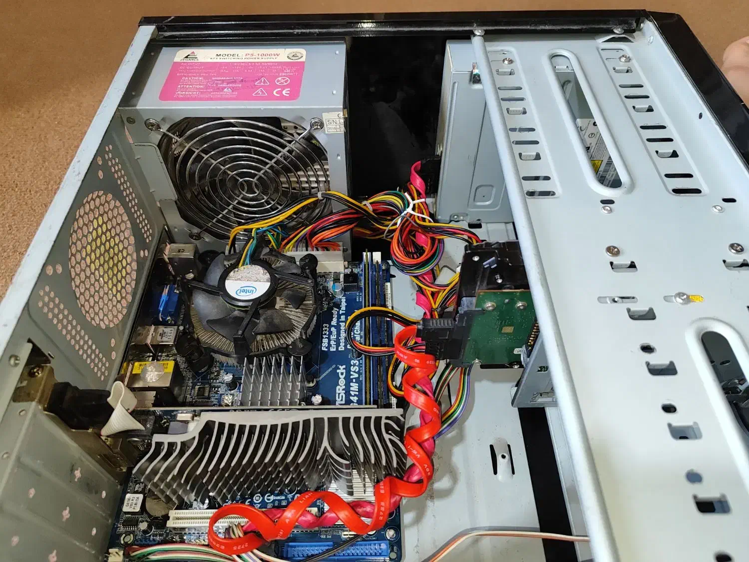 کیس ۲هسته ۶۳۰۰ رم ۴ ddr3 هارد ۵۰۰ گرافیک ۱|رایانه رومیزی|چالوس, |دیوار