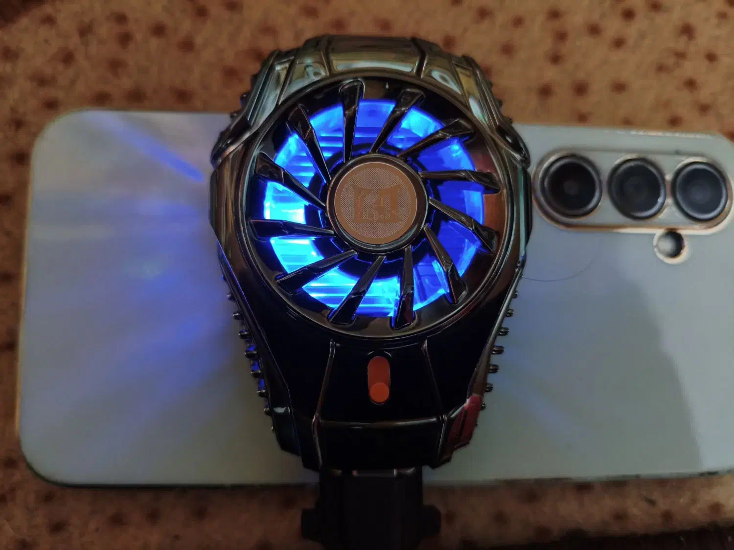 فن خنک کننده گیمینگ|لوازم جانبی موبایل و تبلت|صومعه‌سرا, |دیوار