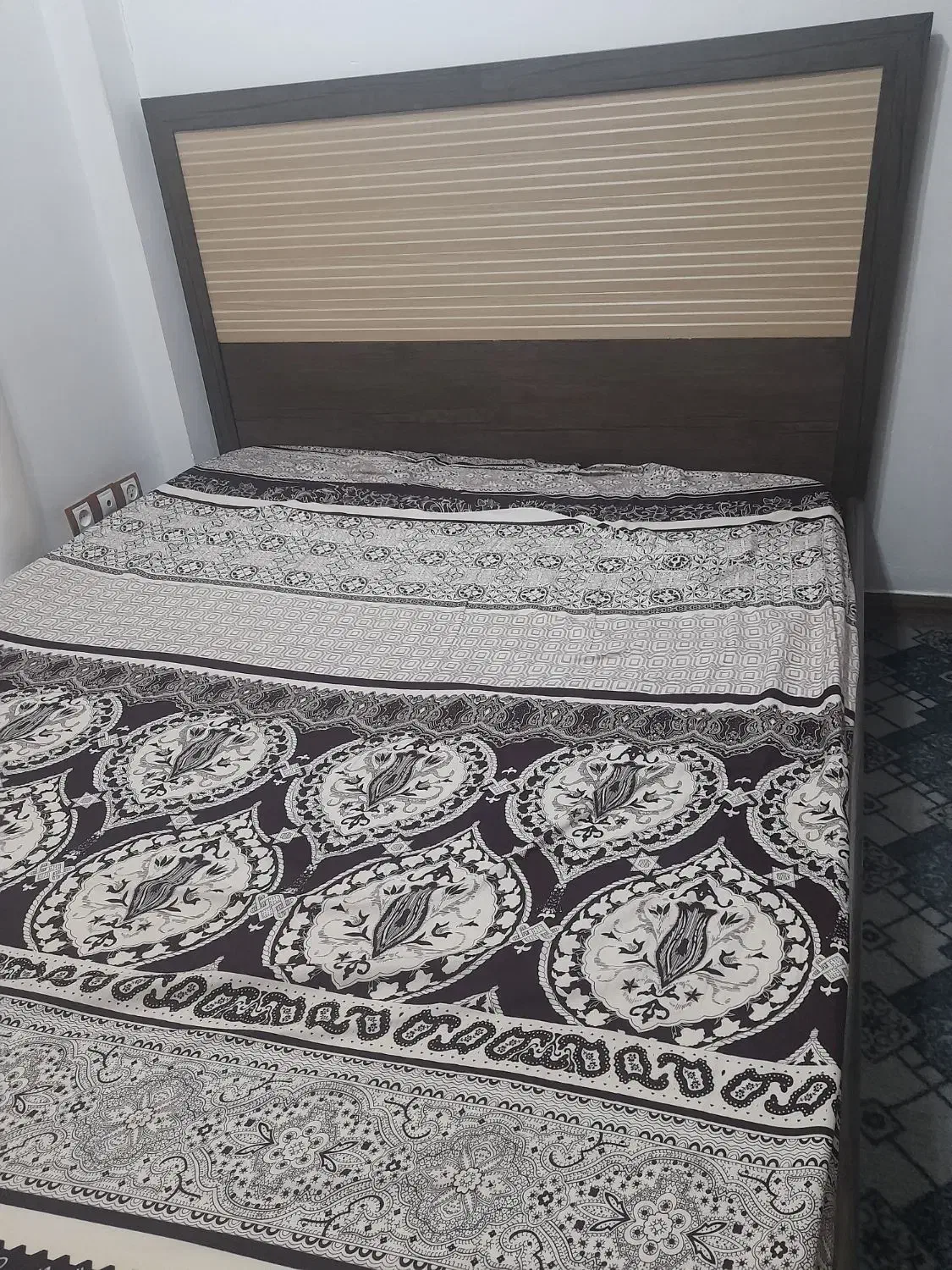 تخت دونفره|تخت و سرویس خواب|تولم شهر, |دیوار