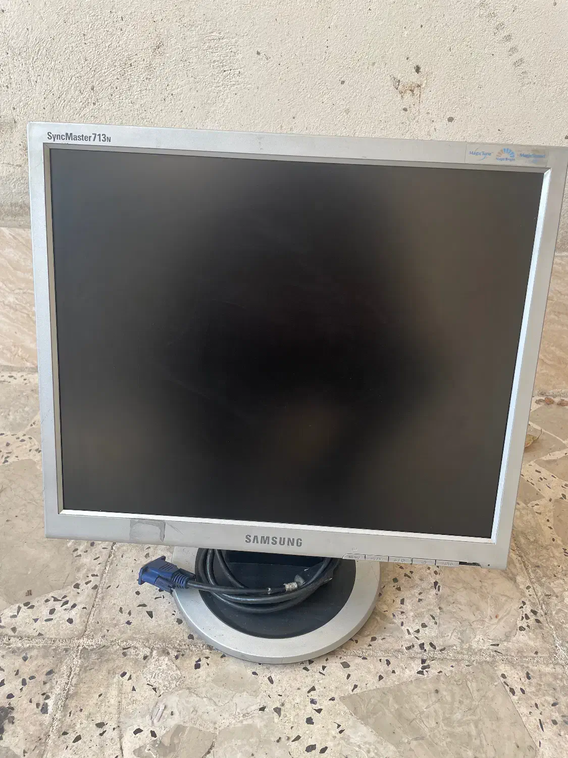 مونیتور|قطعات و لوازم جانبی رایانه|رشت, گیل|دیوار