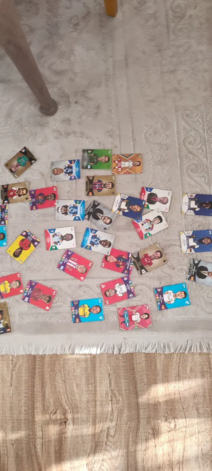 کیمدی با ارزش بدون طاق|اسباببازی|هشتگرد, فاز ۳ مهستان|دیوار