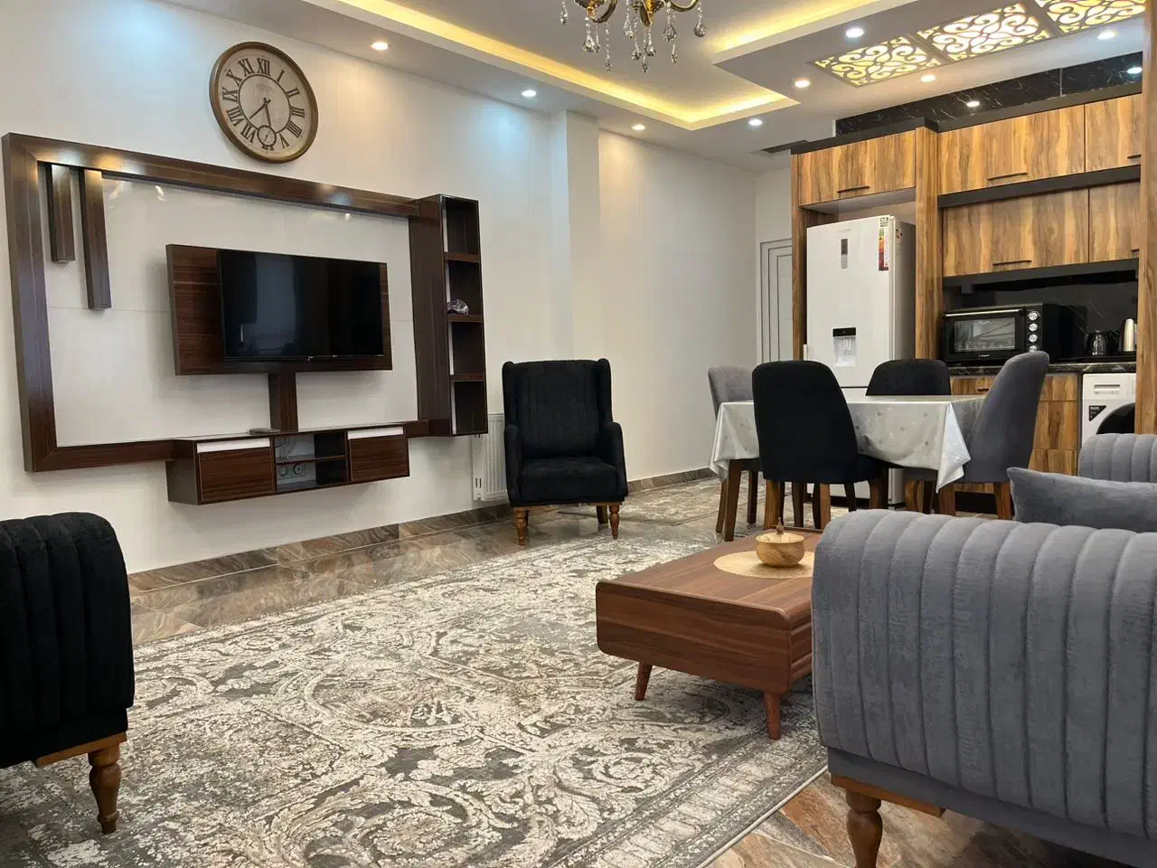 آپارتمان تازه ساخت مستقیم از مالک|اجارهٔ کوتاهمدت آپارتمان و سوئیت|بندر انزلی, بشمن|دیوار