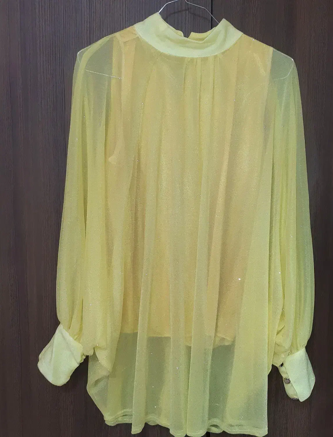 بلوز مجلسی|لباس|رشت, گلباغ نماز|دیوار