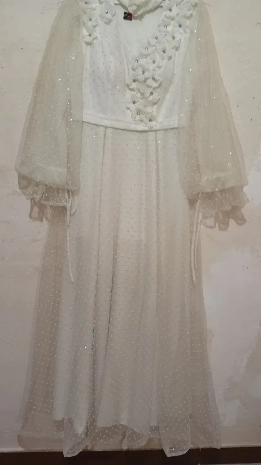 لباس مجلسی|لباس|رزن, |دیوار