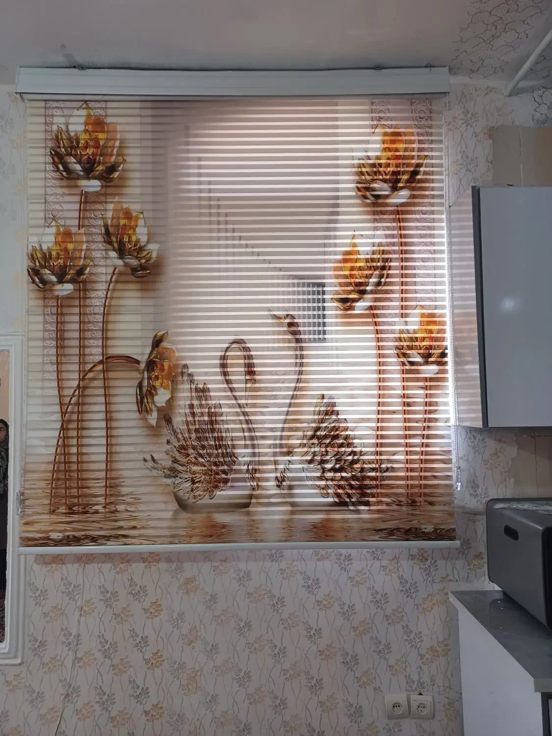 شستشو انواع پرده زبرا و پارچه ای|خدمات نظافت|بروجرد, |دیوار