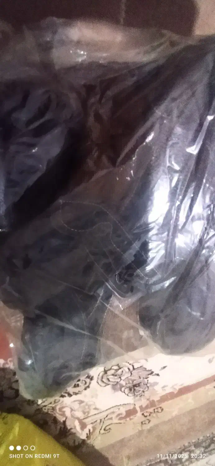 کفس کار جلو بازیرش اهن داره|کیف، کفش، کمربند|زابل, |دیوار