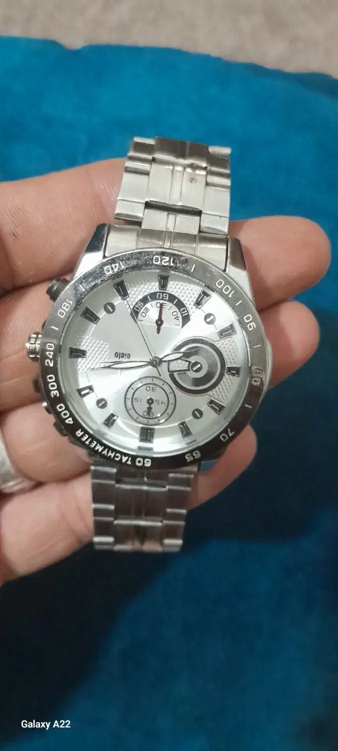 سلام خسته نباشید دوتا ساعت مردانه سالم فروشی قیمت|ساعت|قوچان, |دیوار