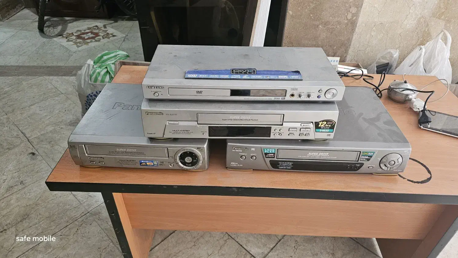 ۳،دستگاه ویدعو پانوسونیک و یه دستگاه DVD سامسونگ|پخشکننده DVD و ویدیو|تهران, زنجان جنوبی|دیوار