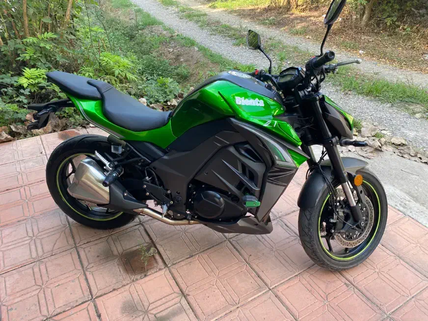 بلنتاZ1|موتورسیکلت|رشت, فلسطین|دیوار