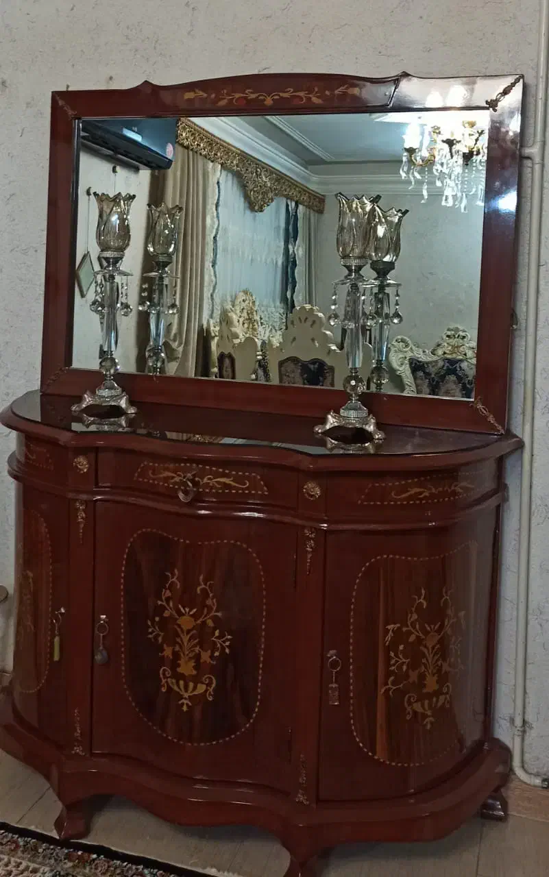 کنسولی وآینه شمعدان|بوفه، ویترین، کنسول|شهریار, اسدآباد|دیوار