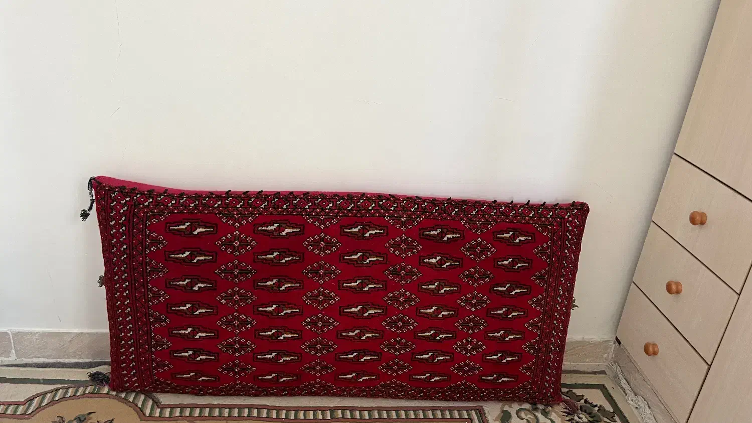 پستی دستباف|پشتی|همدان, |دیوار
