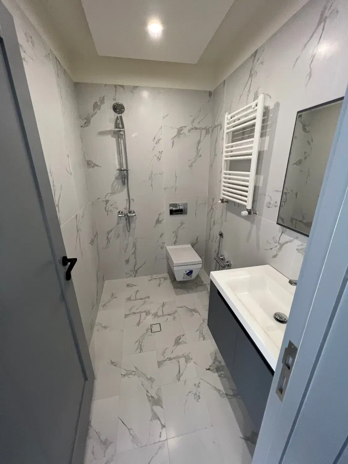 ۶۵ متر/ دو خواب/ فول امکانات/ زیر قیمت منطقه|فروش آپارتمان|تهران, ارم|دیوار